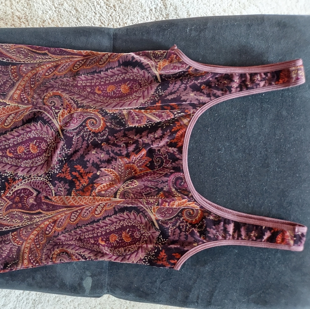 Dressy Tank. XL velvet feel with golden embroidery. Lace bottom